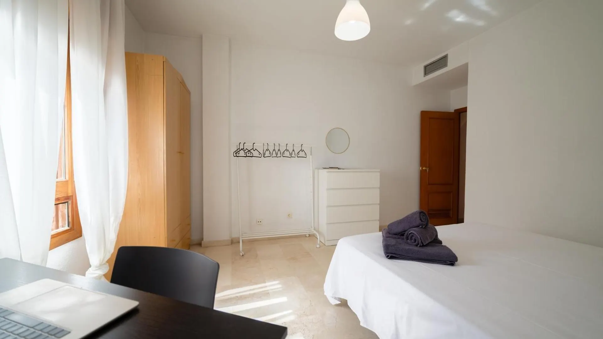 Trendyrooms Granada, Centro A 10 Minutos Andando Granada
