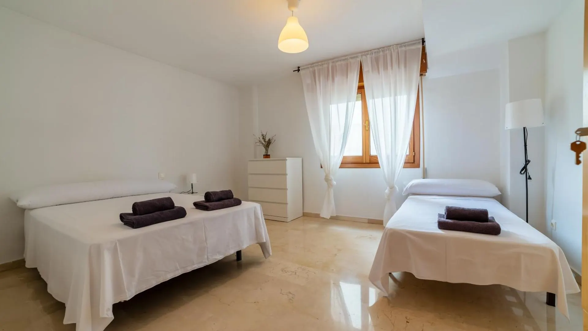 Trendyrooms Granada, Centro A 10 Minutos Andando 0*, Granada